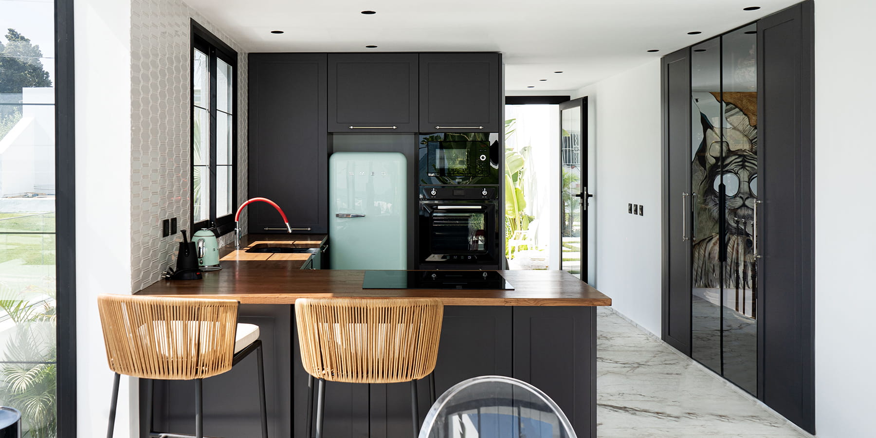 KITCHENETTE 02